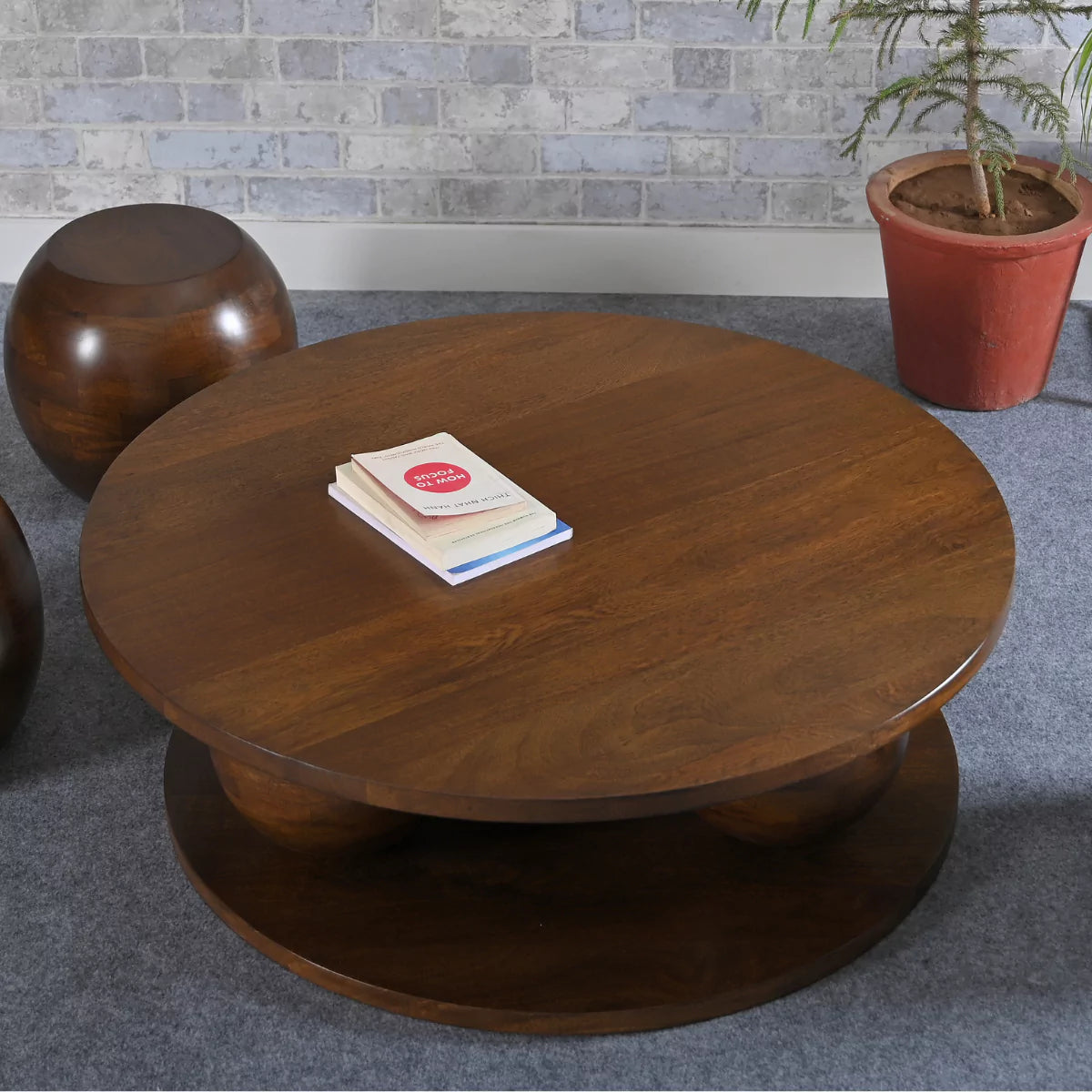 Spherica Solid Wood Contemporary Modern Round Center Table – RadiantFurn